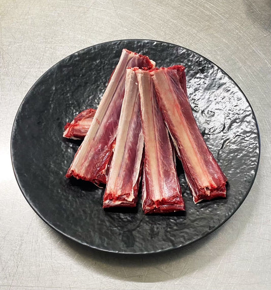 【熟成 遠野鹿 アバラ 10cmカット】豪快＆ジューシー、骨付き肉の醍醐味